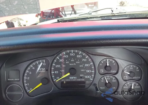 2000 Chevrolet Silverado 1500 из США, поврежденный, VIN 1GCEC14W6YZ182571